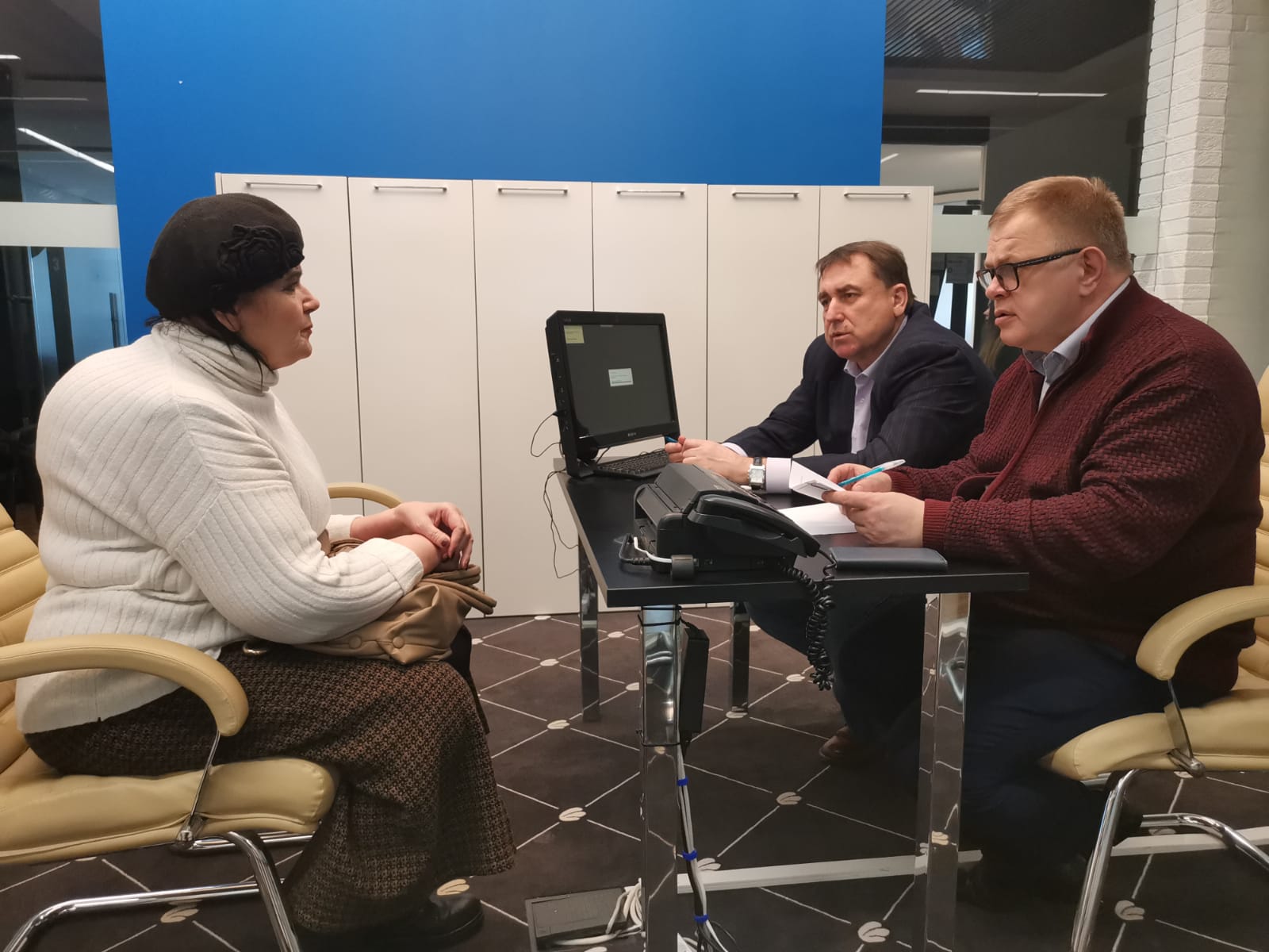 Руководитель фракции КПРФ в Московской областной Думе Александр Наумов провел приём граждан в Ступино