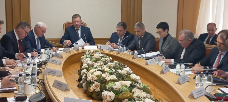 В.И. Кашин обратил внимание на тревожную обстановку с производством и реализацией молока