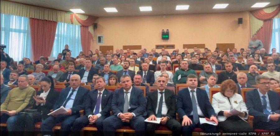 Г.А. Зюганов выступил на круглом столе, посвящённом проблемам пчеловодства юга и новых территорий России