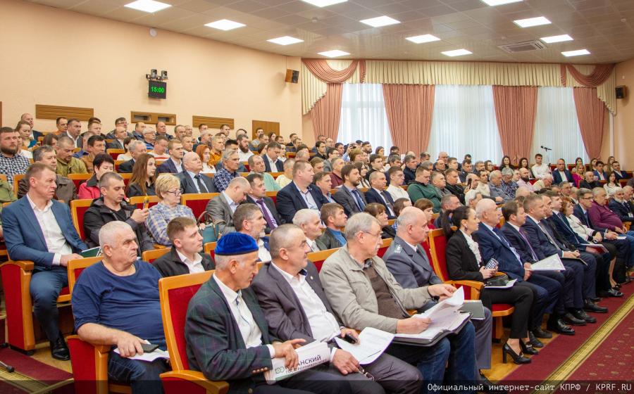 Г.А. Зюганов выступил на круглом столе, посвящённом проблемам пчеловодства юга и новых территорий России