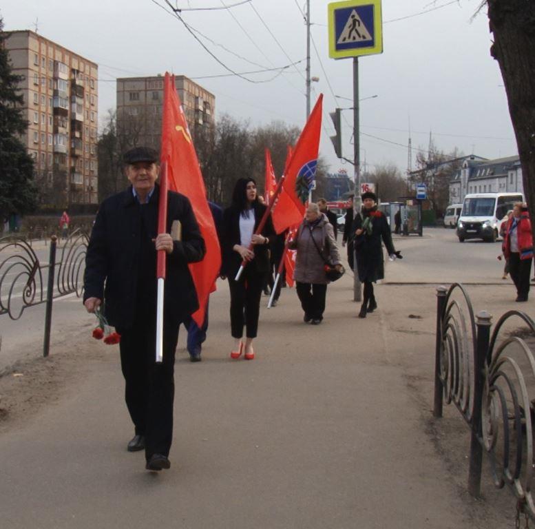 За космические свершения!