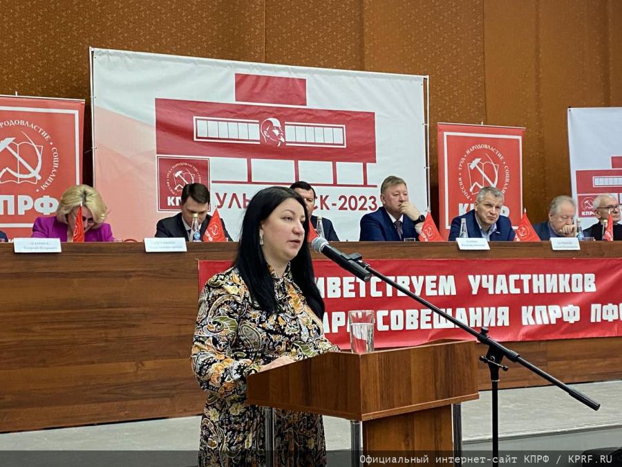 На малой Родине В.И. Ленина начал работу семинар-совещание партийного актива Поволжья под руководством В.И. Кашина