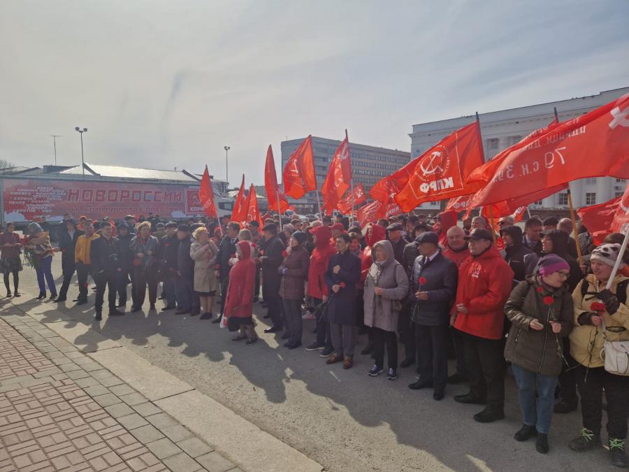 Продолжается рабочая встреча В.И. Кашина в Ульяновске