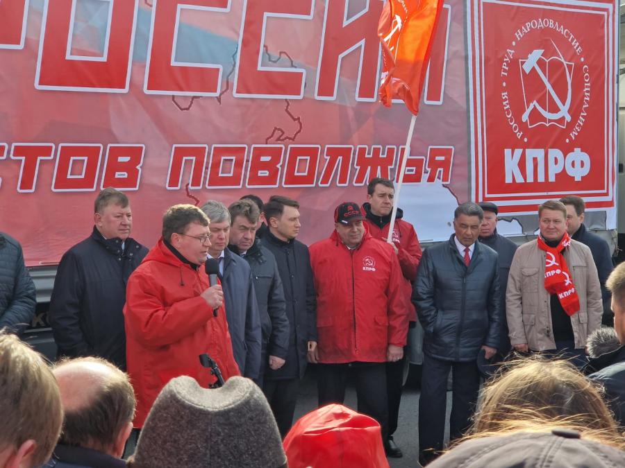 Ульяновская область. В.И. Кашин принял участие в отправке гуманитарного конвоя
