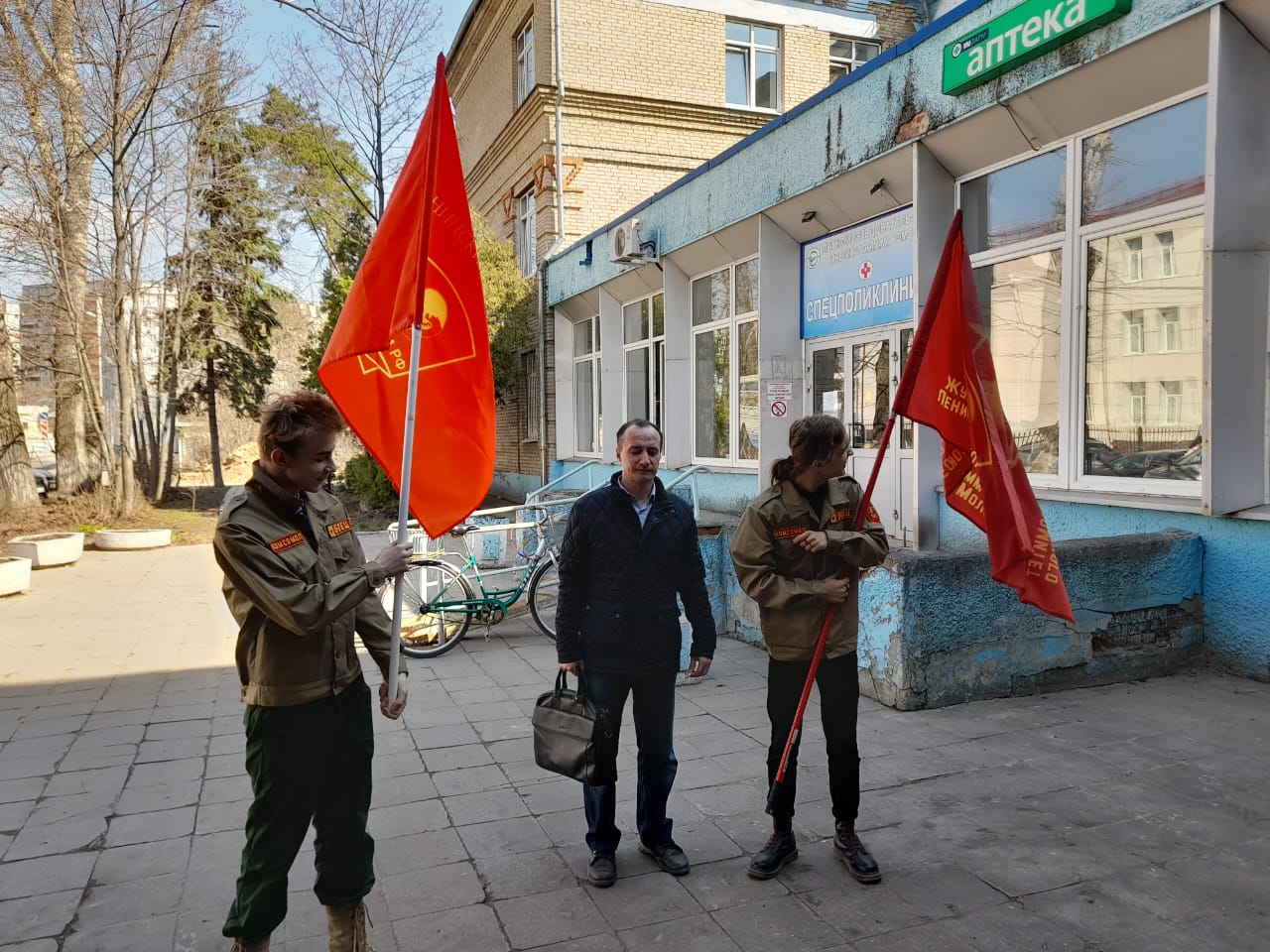 Жуковские комсомольцы отметили День космонавтики