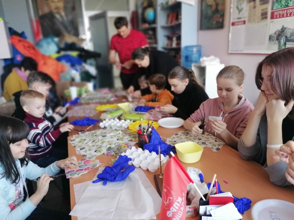 Пасхальные яйца — детям!