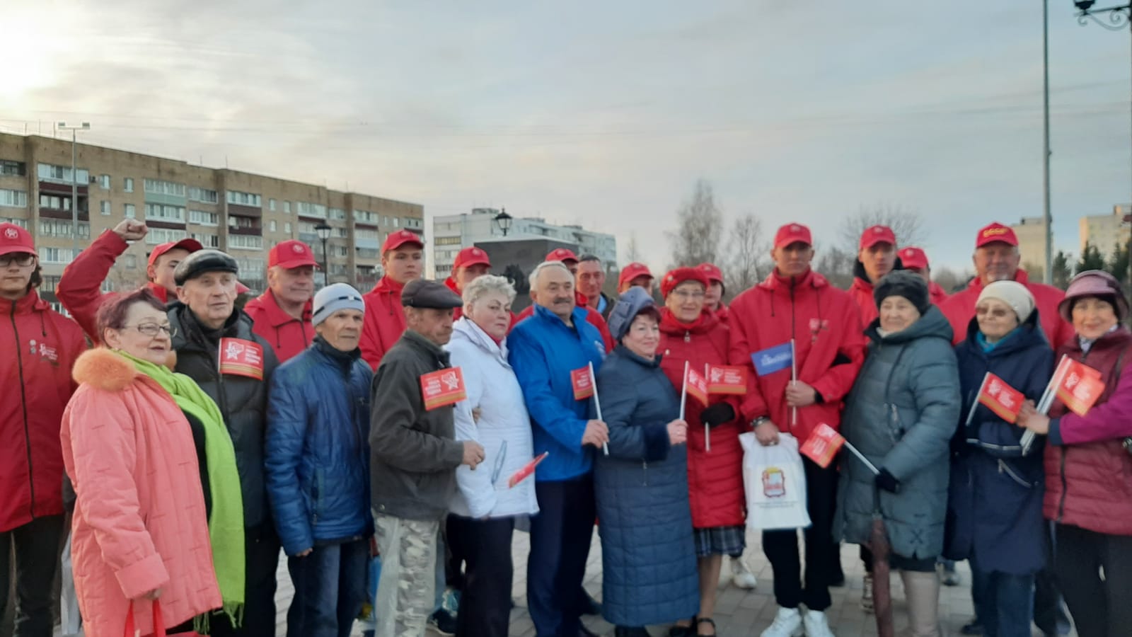 В Можайске развернули копию Знамени Победы площадью 200 квадратных метров