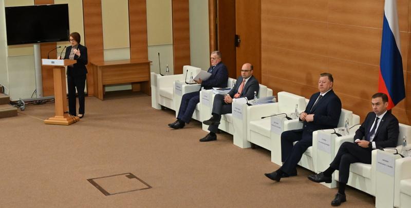 Заседание фракции КПРФ в Госдуме прошло с участием Э.С. Набиуллиной