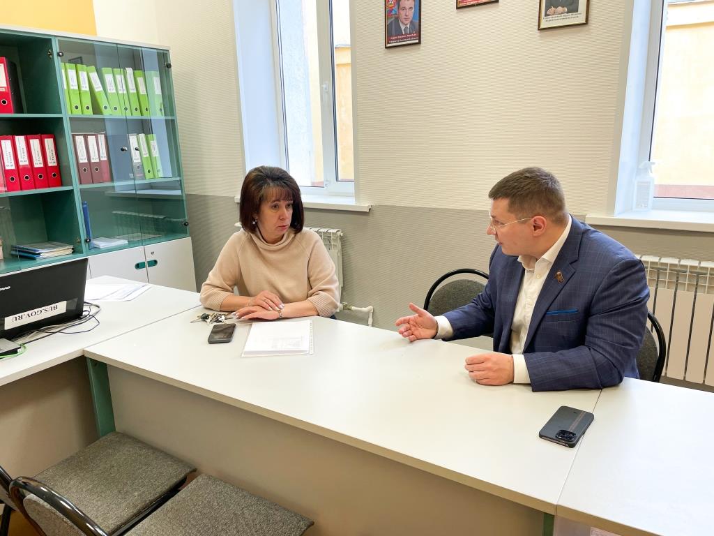 Депутат Мособлдумы Марк Черемисов посетил МБОУ СОШ №24 им. С.А. Красовского ГОЩ