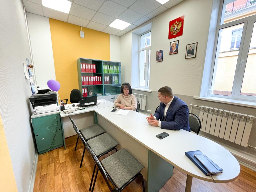 Депутат Мособлдумы Марк Черемисов посетил МБОУ СОШ №24 им. С.А. Красовского ГОЩ