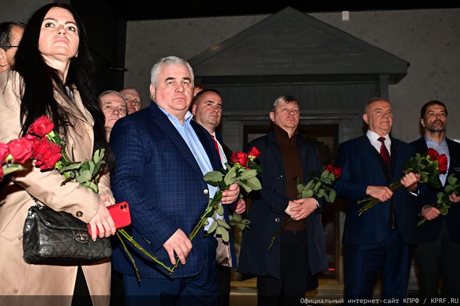 Г.А. Зюганов: Смелее в борьбе за справедливость, дружбу трудового народа и социализм