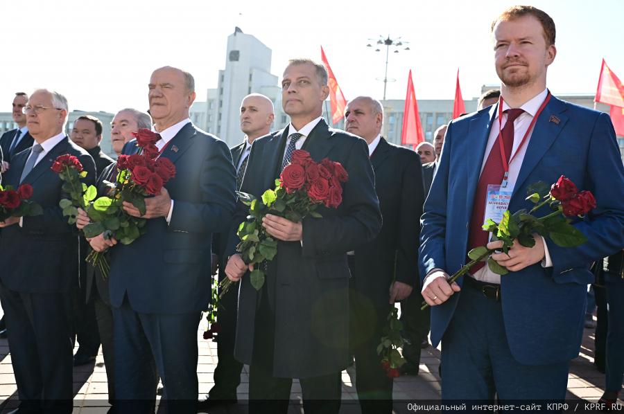 Оградить человечество от фашизма!