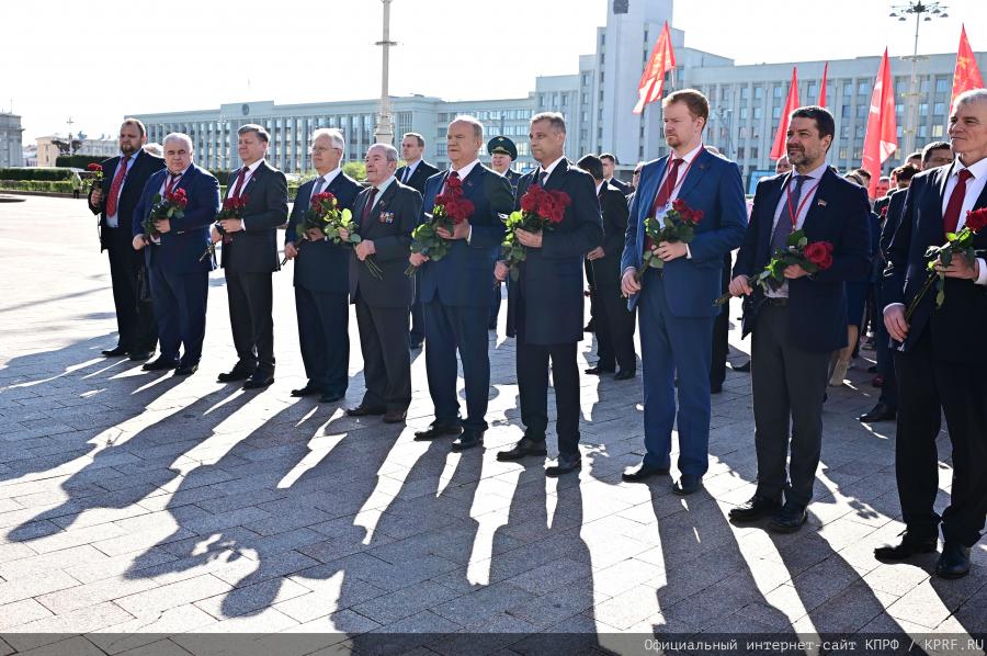 Оградить человечество от фашизма!