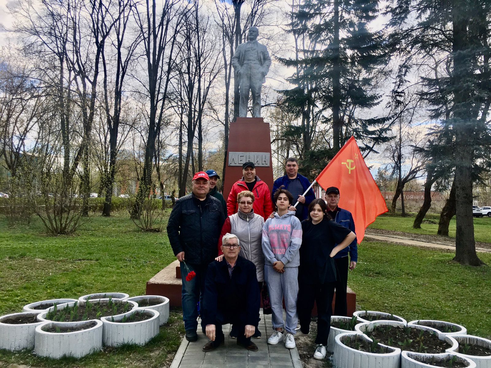 Коммунисты г.о. Чехов почтили память В. И. Ленина