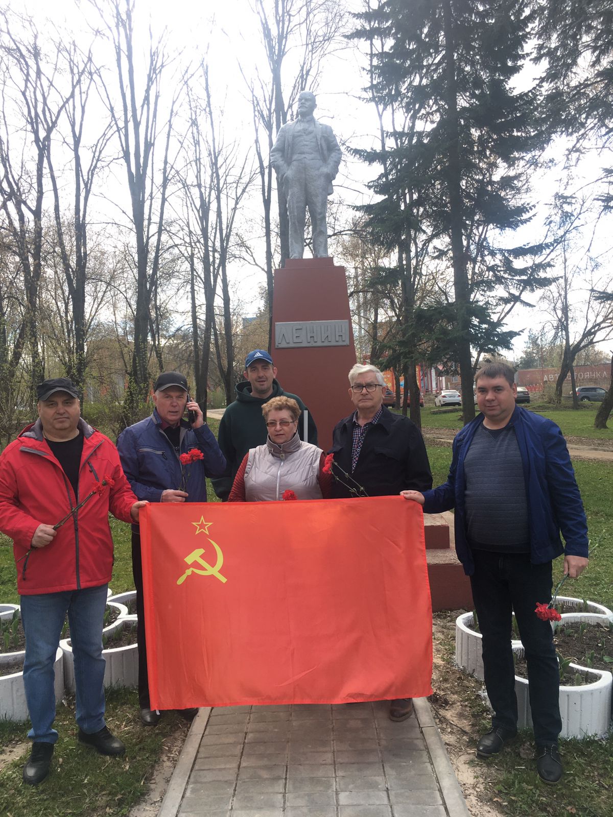Коммунисты г.о. Чехов почтили память В. И. Ленина