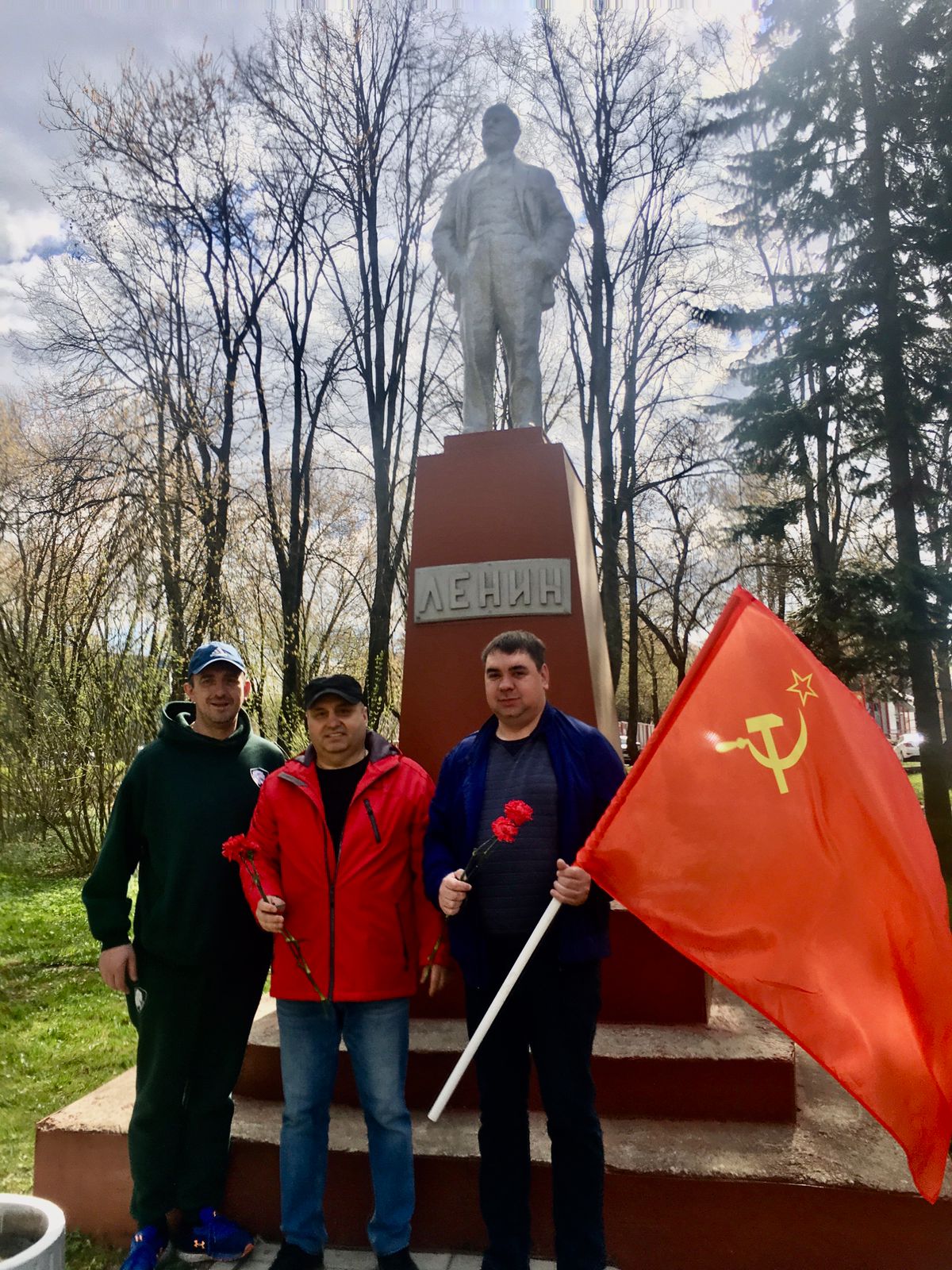 Коммунисты г.о. Чехов почтили память В. И. Ленина