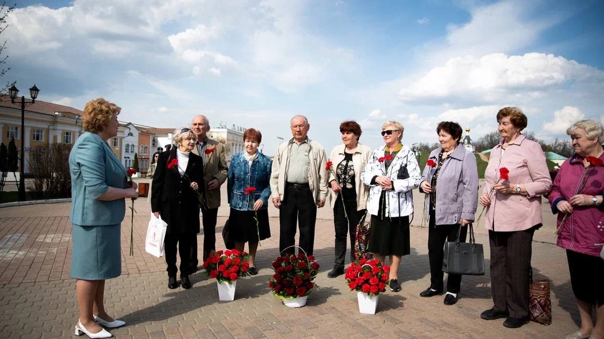 104 года исполнилось Дмитровской комсомольской организации