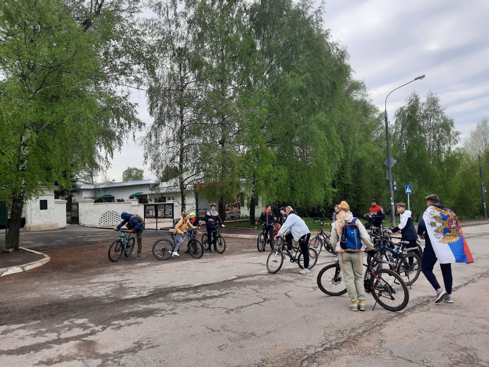 Депутат Мособлдумы Марк Черемисов поддержал первомайский велопробег в Балашихе, который состоялся также в поддержку СВО