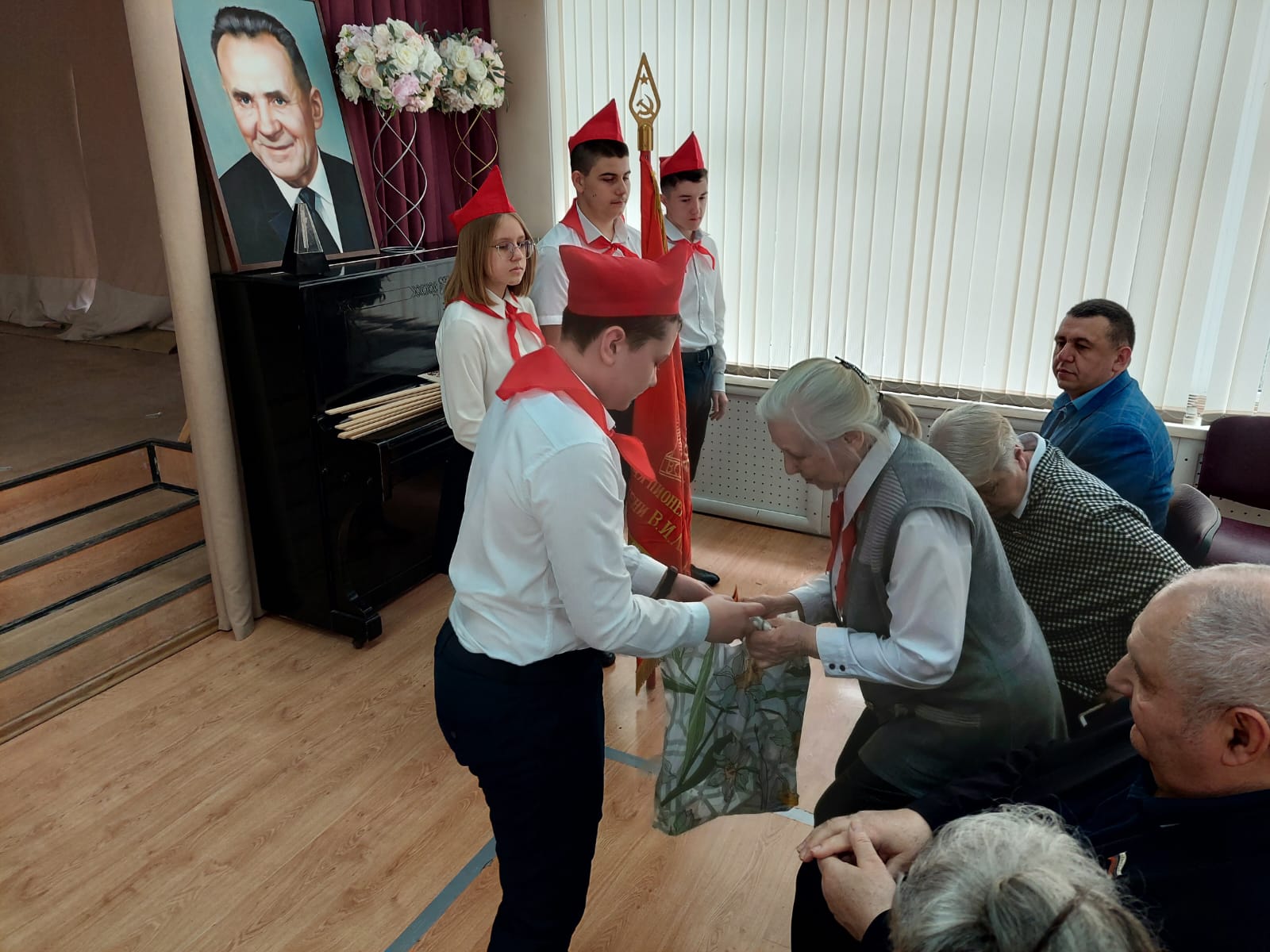 Мы скажем спасибо за то, что победу нам дали!