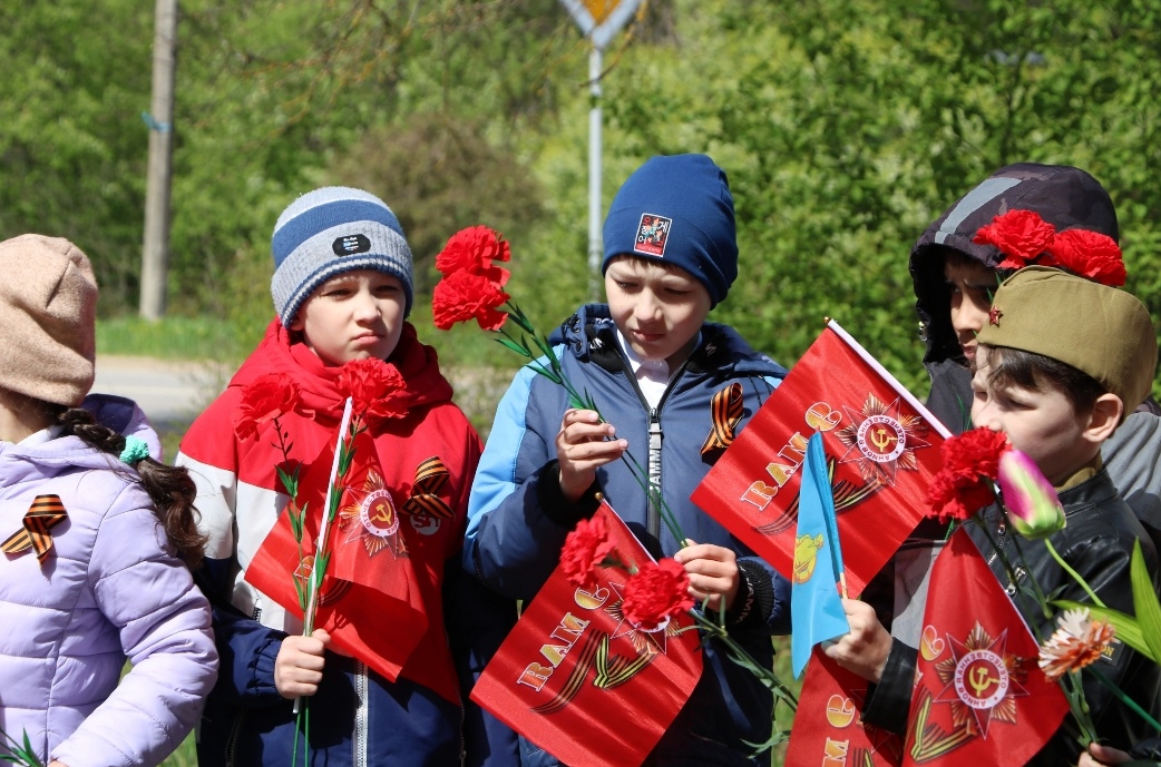В г.о. Лотошино стартовали традиционные митинги в честь 78-й годовщины Великой Победы