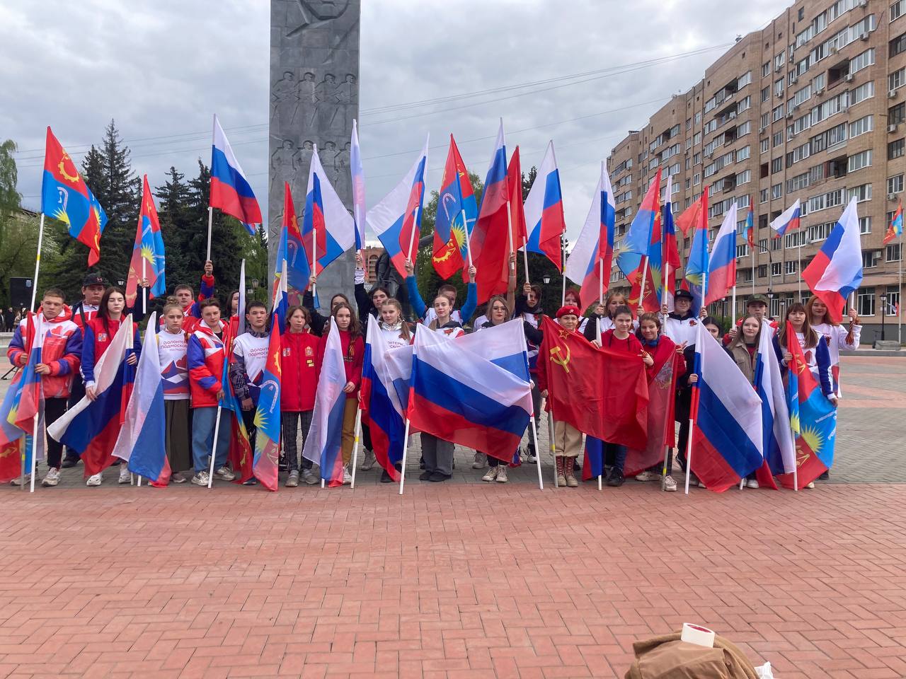 Коммунисты и комсомольцы Балашихи встретили участников автопробега «Наша Великая Родина»