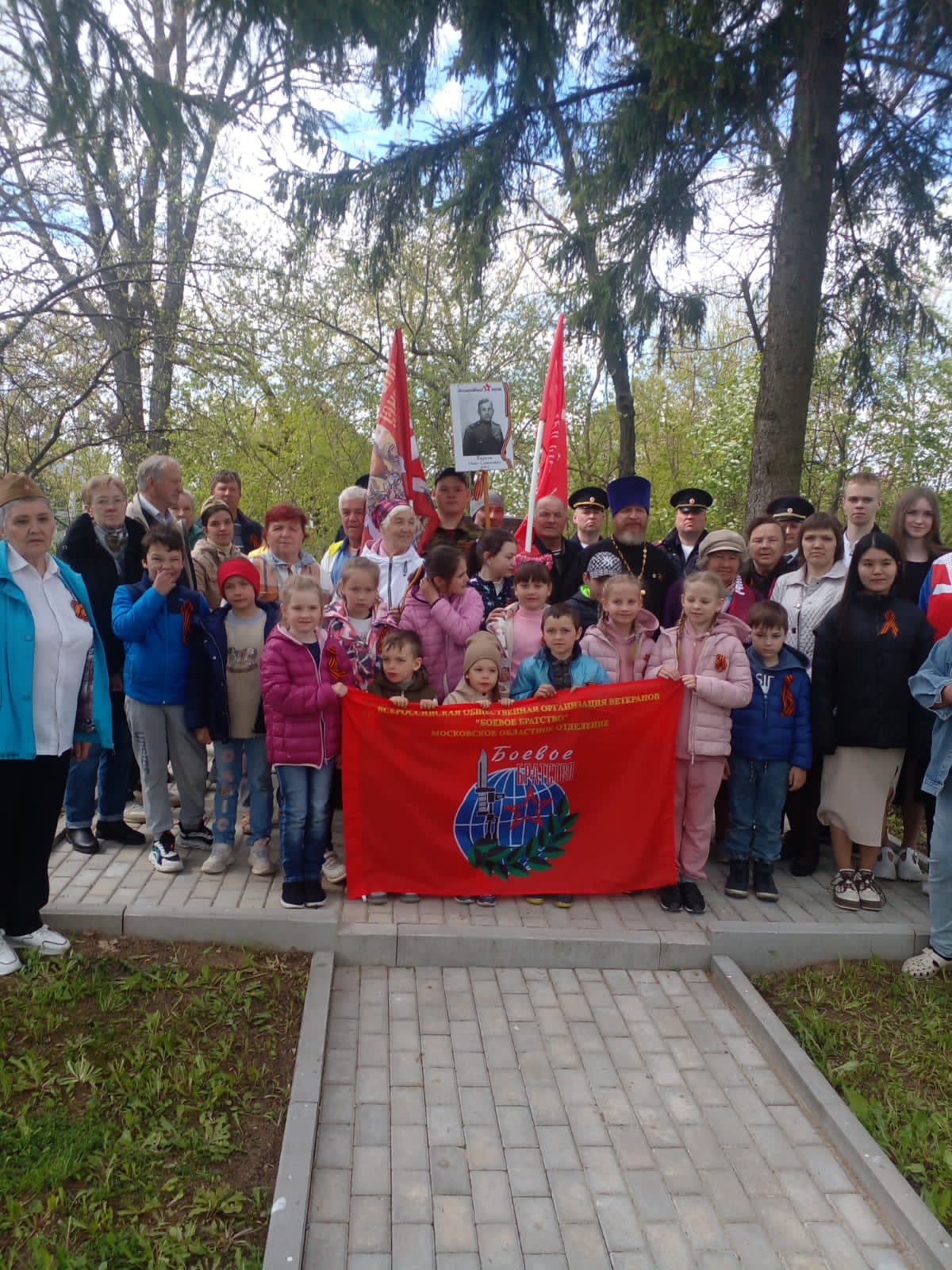 «Нет в России семьи такой, где б не памятен был свой герой!»