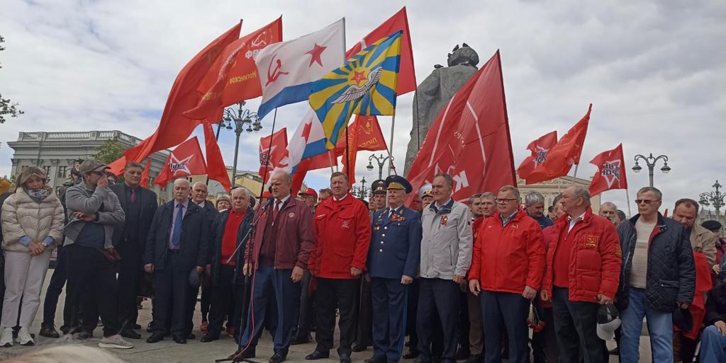 В Москве прошло возложение цветов к Могиле Неизвестного солдата и памятнику Маршалу Г.К. Жукову