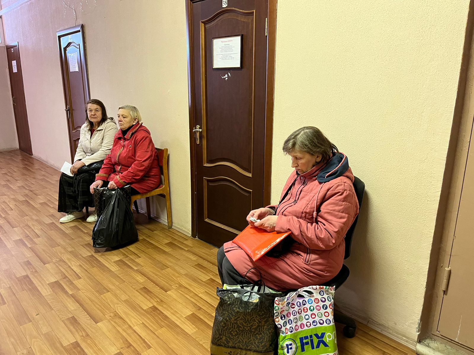 Руководитель фракции КПРФ в Московской областной Думе Александр Наумов провёл приём граждан в Кашире