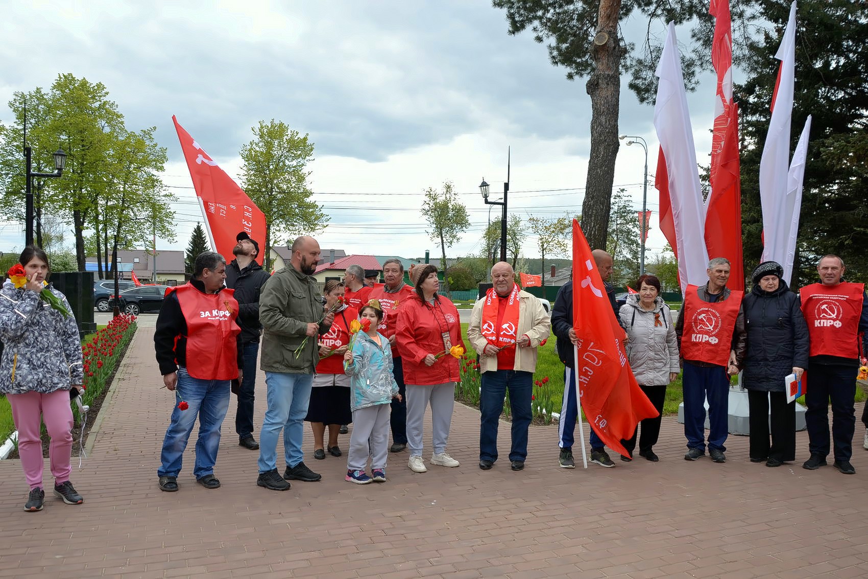 «За нашу Советскую Родину»: прошел патриотический автопробег по маршруту Коломна-Озеры