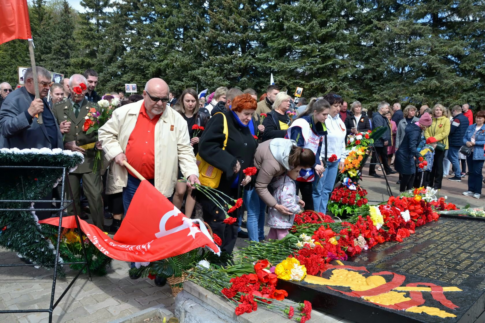Озёрские коммунисты провели ряд мероприятий посвящённых 78 годовщине Дня Победы