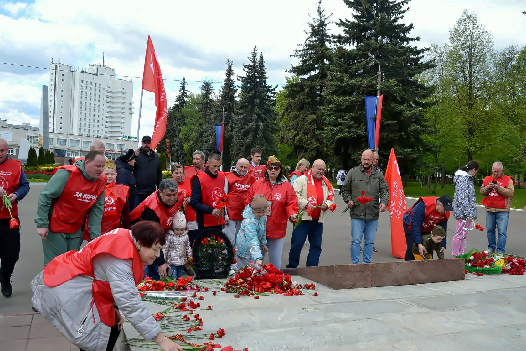 Озёрские коммунисты провели ряд мероприятий посвящённых 78 годовщине Дня Победы