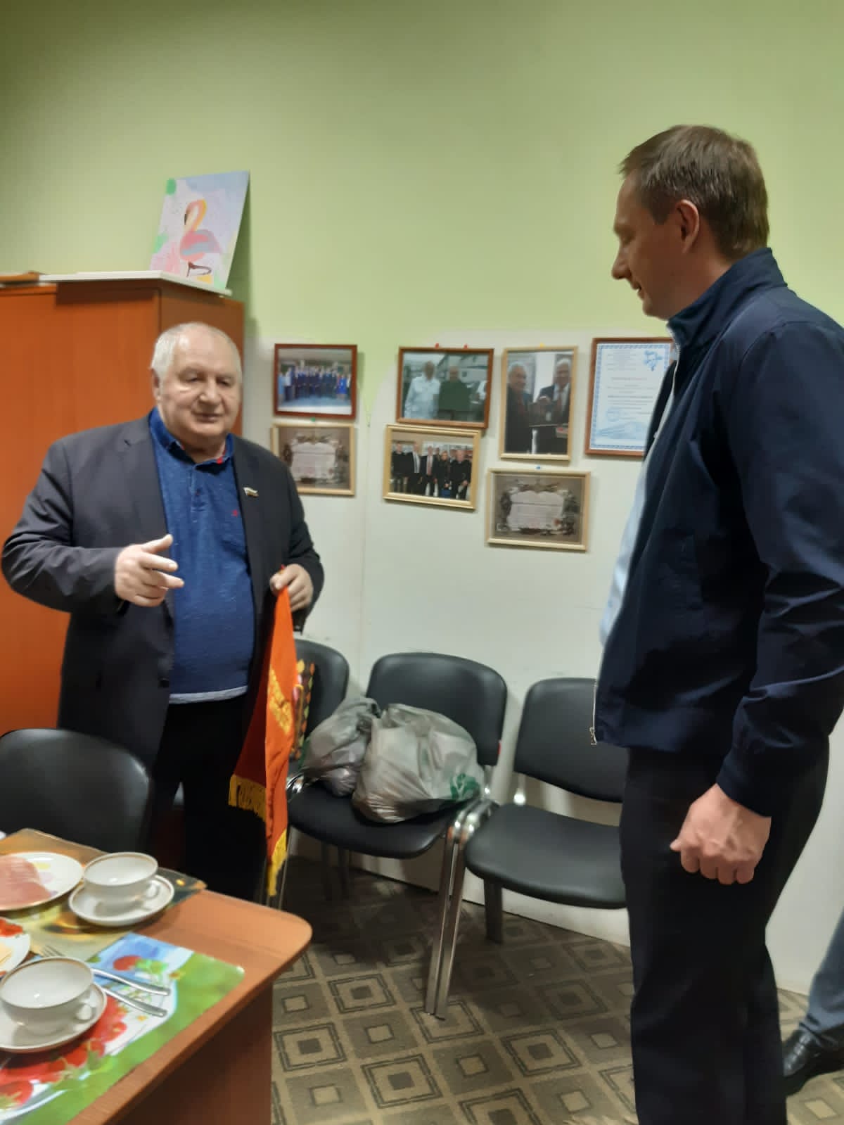 Глава г.о. Красногорск поздравил первого секретаря Красногорского ГК КПРФ Евгения Добровольского