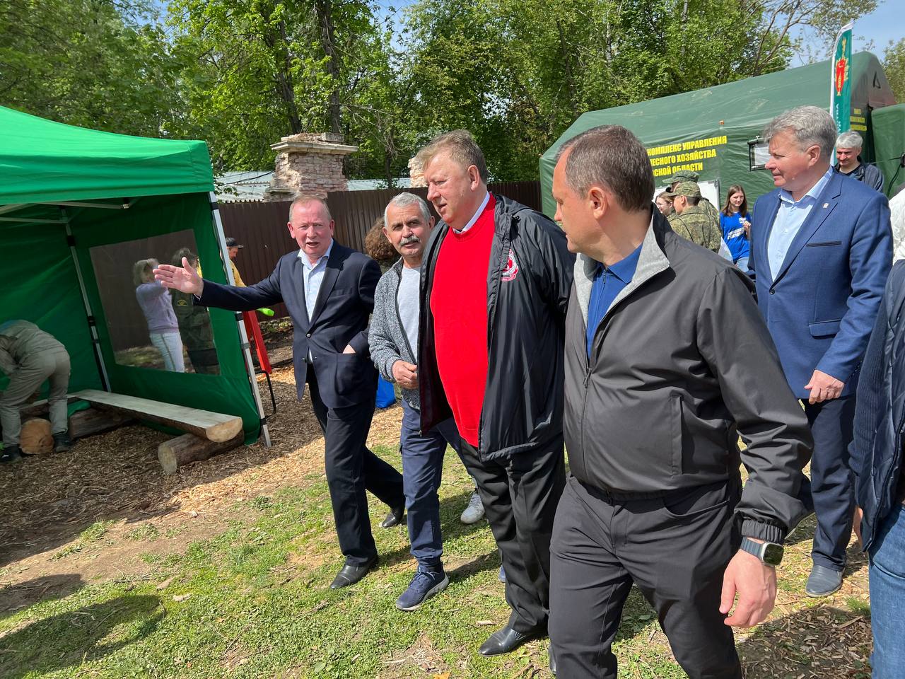 Заместитель Председателя ЦК КПРФ Владимир Кашин вместе с депутатами-коммунистами Мособлдумы принял участие в работе фестиваля «ЭкоИдея»