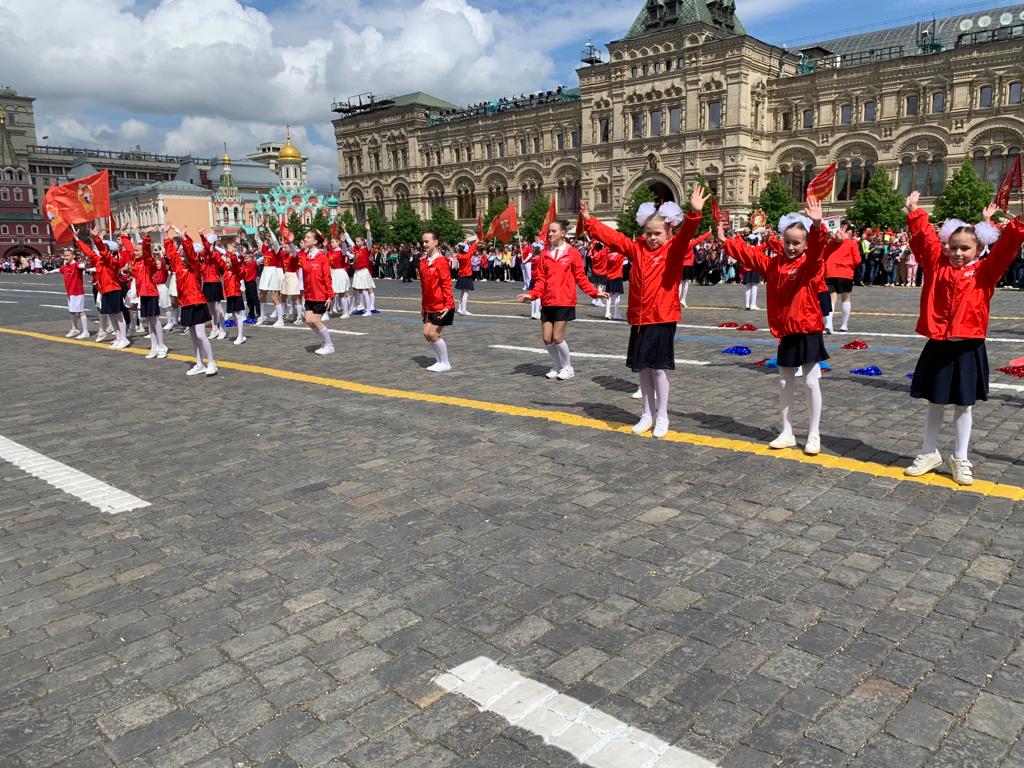 На Красной площади в Москве прошла торжественная линейка, посвященная 101-й годовщине пионерии