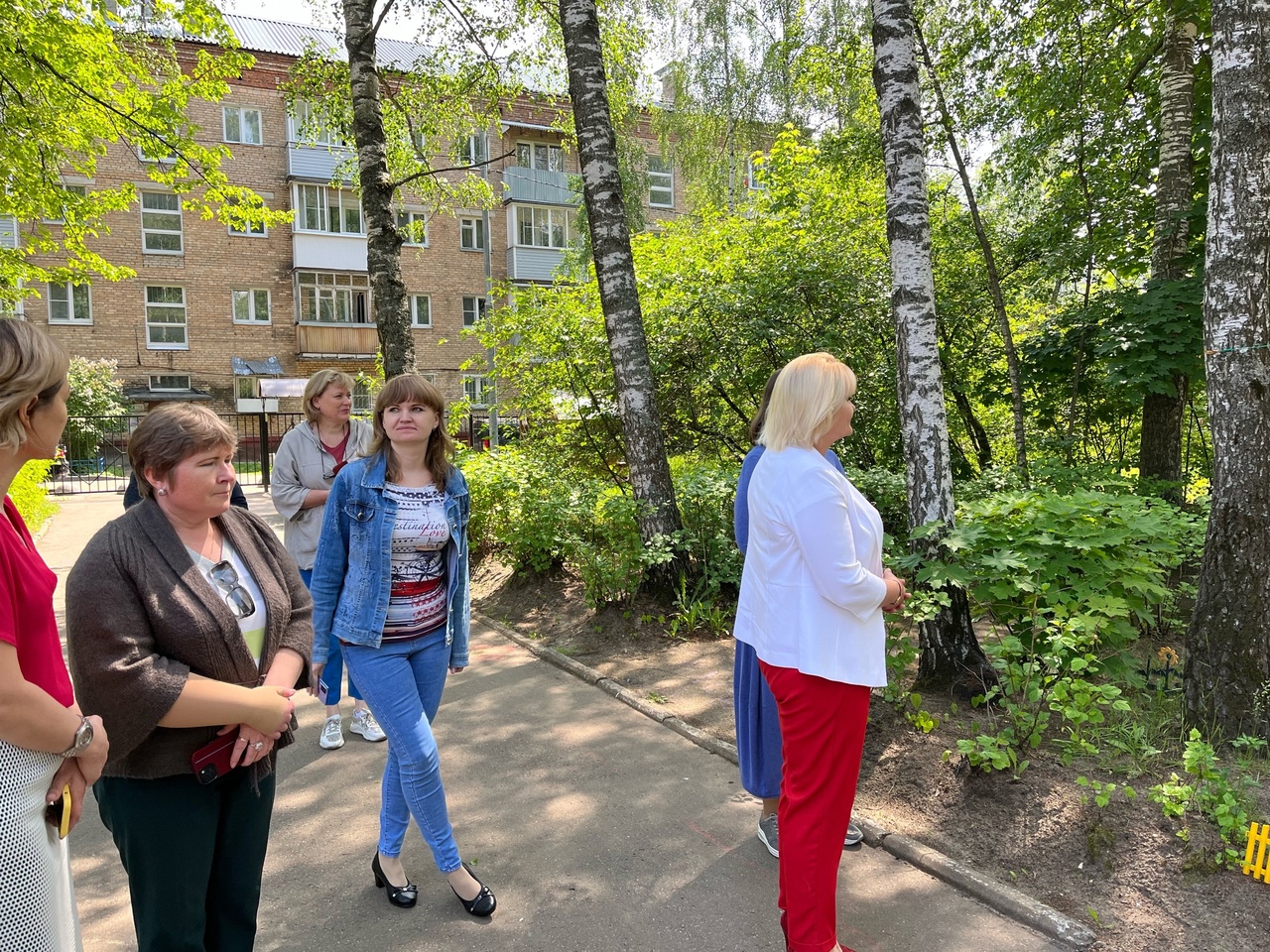 В преддверии Дня защиты детей депутат Мособлдумы от КПРФ Елена Мокринская с рабочим визитом посетила детский сад корпус 3 «Фиалка» г.о. Лосино-Петровский