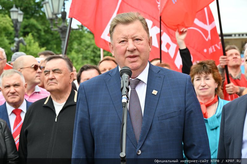 «Пушкин и сегодня вместе с нами сражается за русское слово!»
