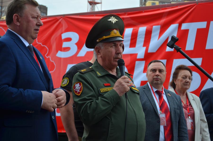 КПРФ отправила 112-й гуманитарный конвой на Донбасс