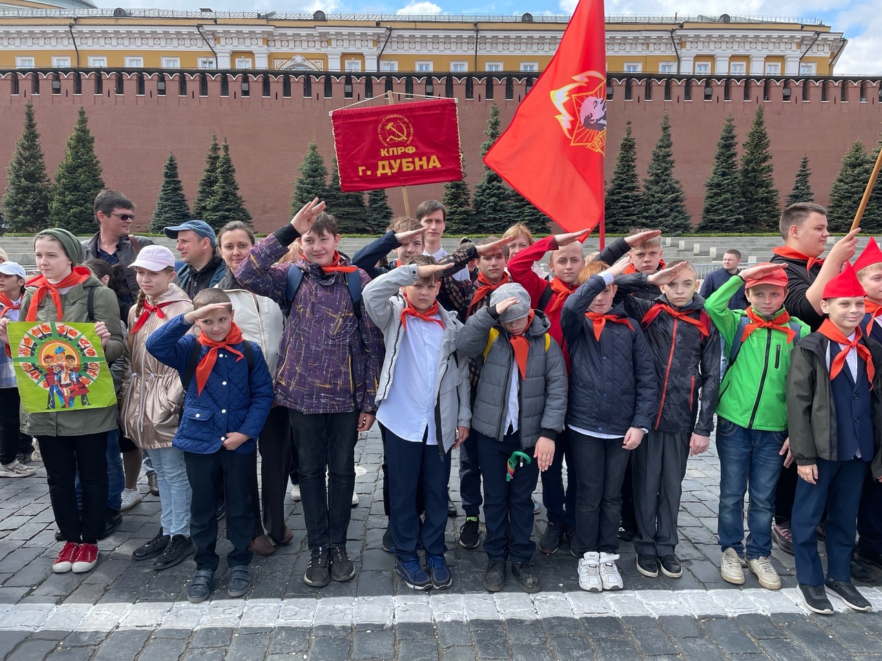 Дубненская пионерская организация крепнет