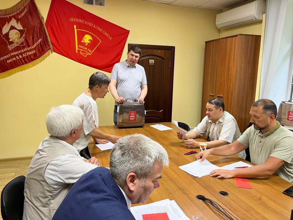 Подмосковные коммунисты выдвинули кандидатом в Губернаторы Московской области зампреда Мособлдумы, руководителя фракции КПРФ Александра Наумова
