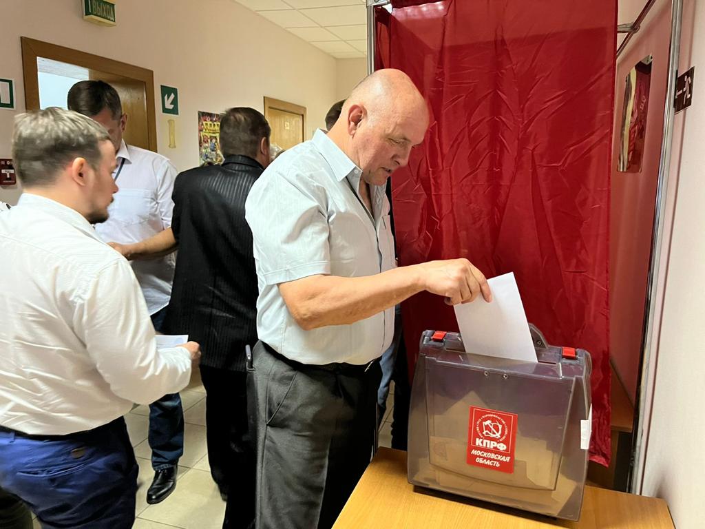Подмосковные коммунисты выдвинули кандидатом в Губернаторы Московской области зампреда Мособлдумы, руководителя фракции КПРФ Александра Наумова