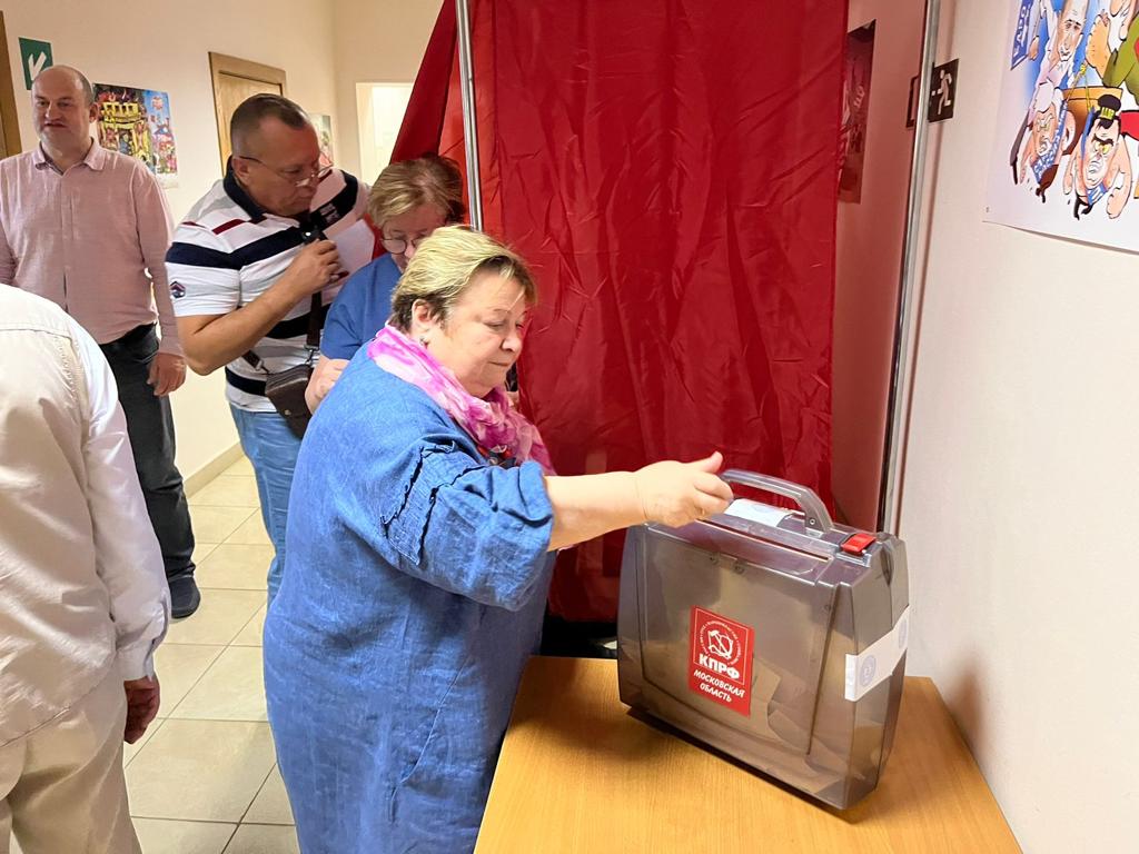 Подмосковные коммунисты выдвинули кандидатом в Губернаторы Московской области зампреда Мособлдумы, руководителя фракции КПРФ Александра Наумова