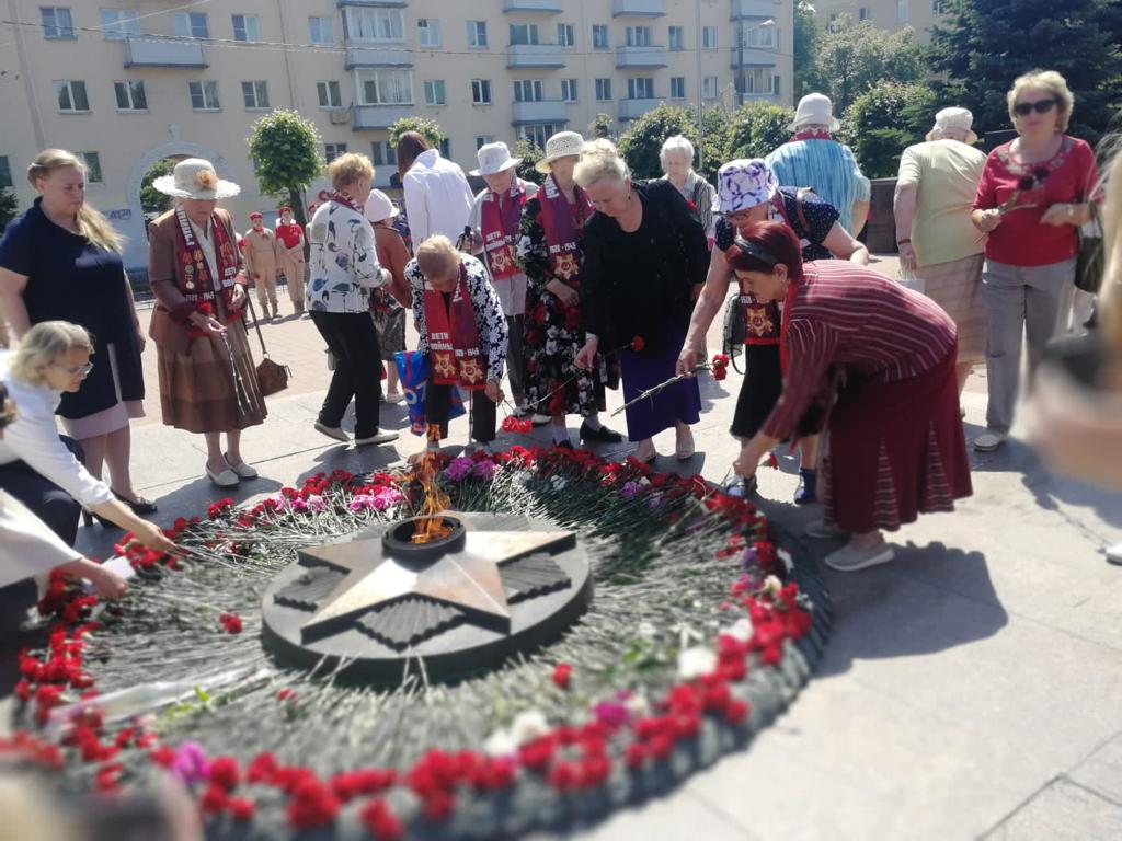 Клинские коммунисты отметили День памяти и скорби