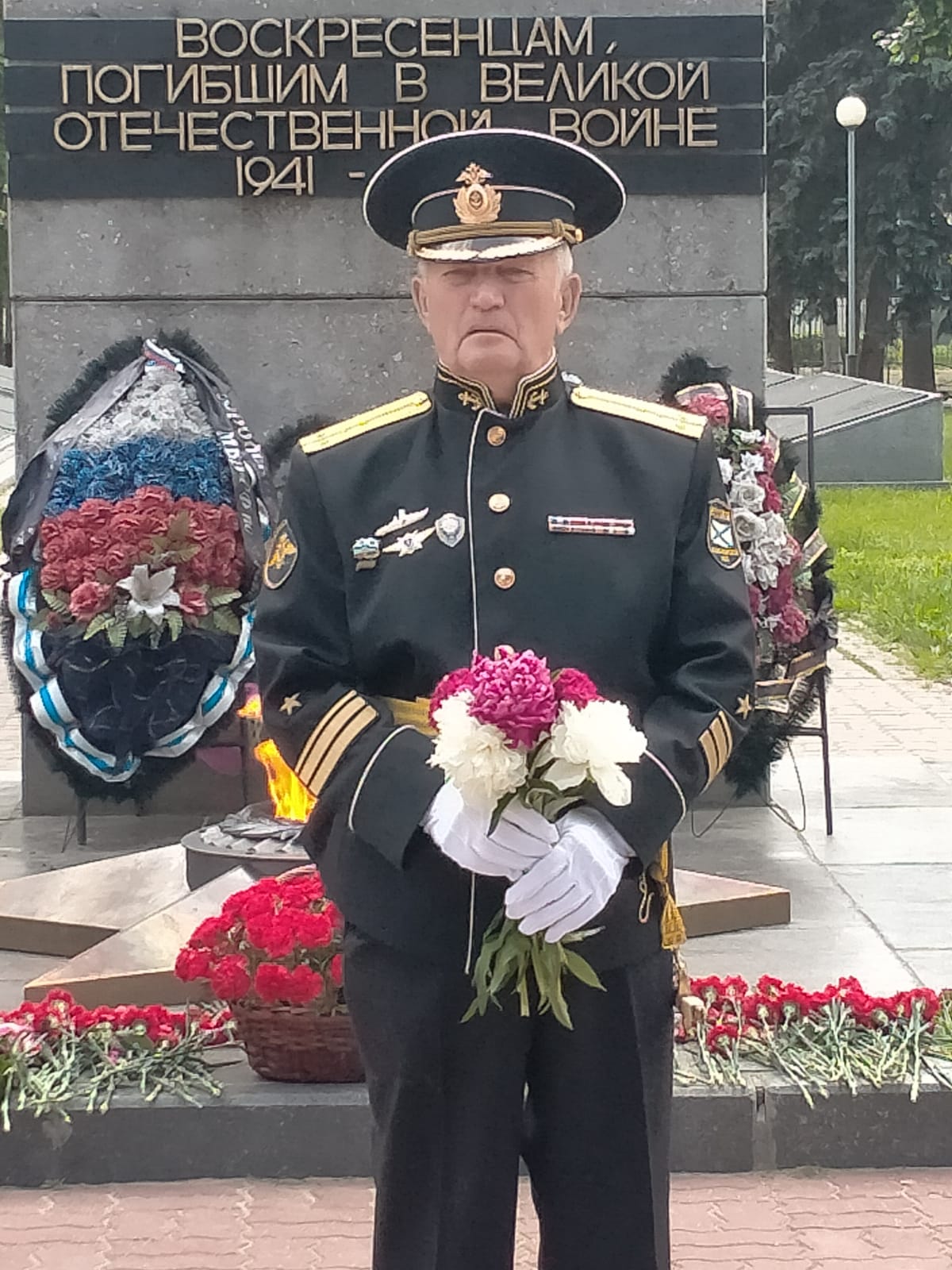 Воскресенские коммунисты почтили память о воинах в День памяти и скорби
