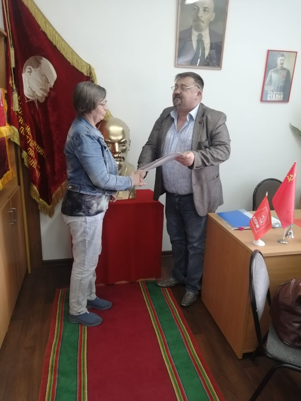 У Шаховских коммунистов - Новоселье!