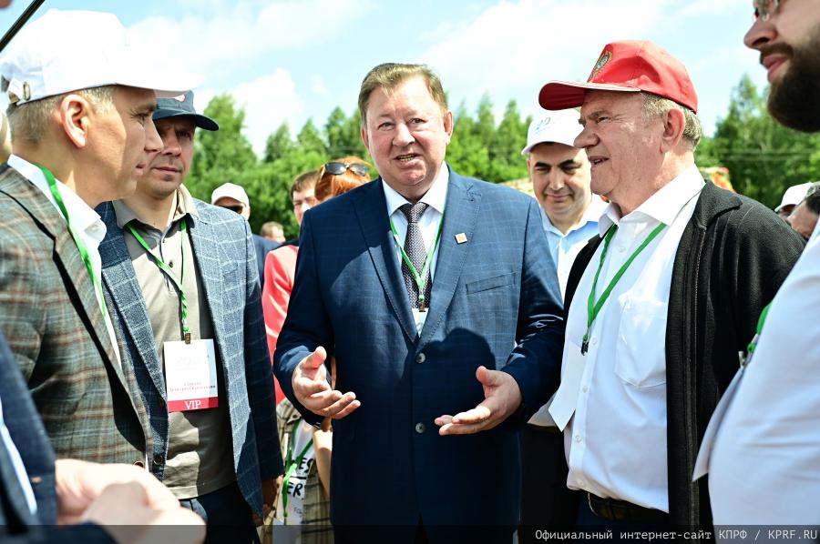 Через экономическую независимость и мобилизацию - к социальному государству!