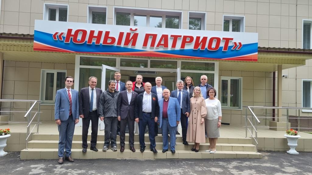 Депутат Государственной Думы Николай Васильев принял участие в церемонии открытия детского центра «Юный патриот» в оздоровительном комплексе «Снегири»