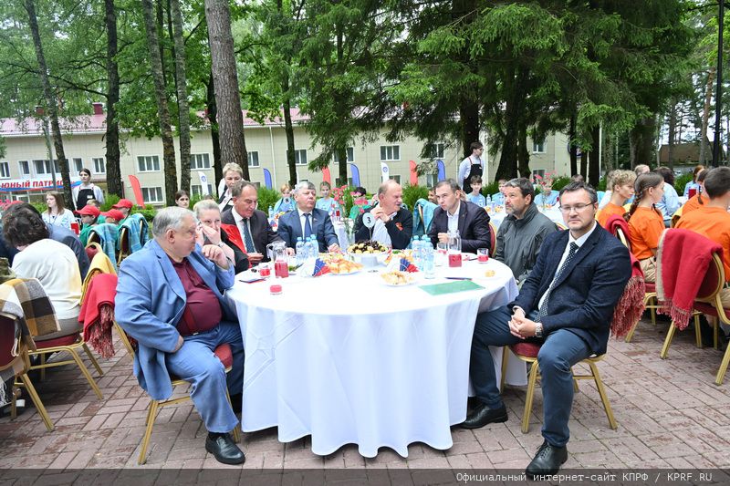 Г.А. Зюганов выступил на открытии детского военно-спортивного лагеря «Юный патриот»