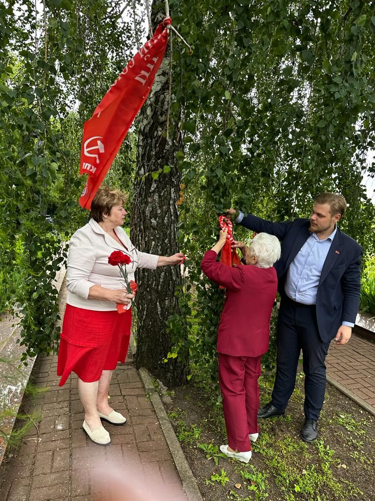 Памяти павших!