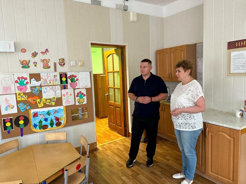 Депутат Мособлдумы Марк Черемисов посетил семейный центр в рабочем посёлке Обухово