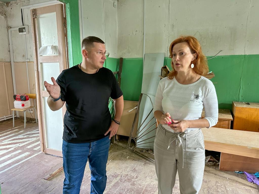 Депутат Мособлдумы Марк Черемисов проконтролировал ход капитального ремонта дома культуры в Богородском г.о.